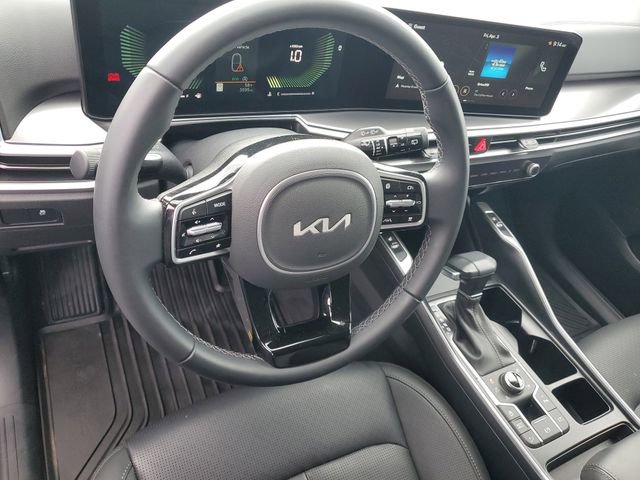 Certified 2025 Kia Sorento S image 17