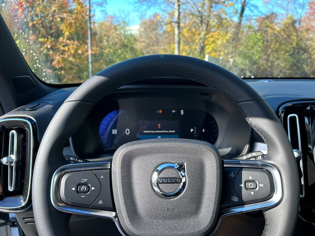New 2026 Volvo XC40 B5 Ultra w/ Climate Package AWD/4WD image 12