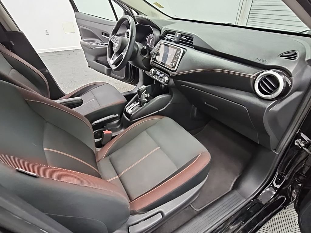 Used 2021 Nissan Versa SR w/ Convenience Package image 31