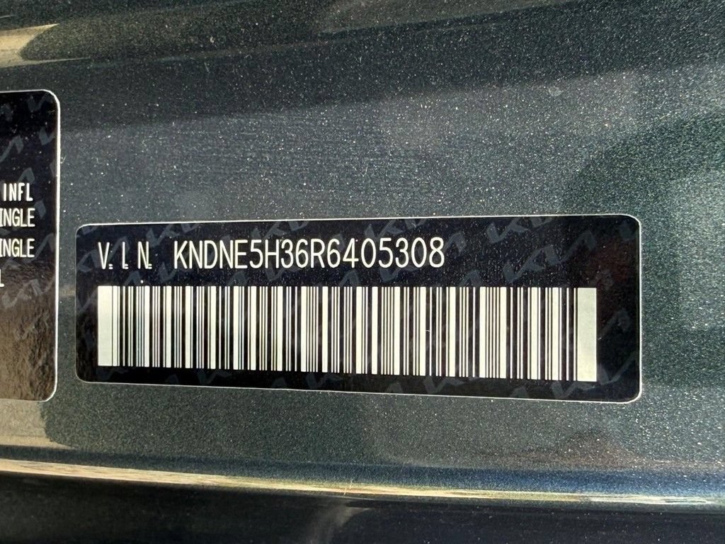 Used 2024 Kia Carnival SX FWD image 30