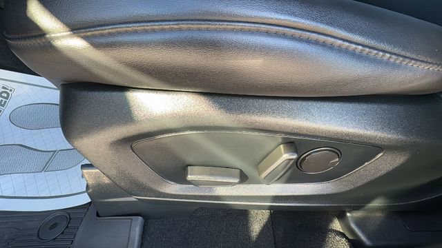 Certified 2022 Ford Explorer XLT w/ Equipment Group 202A image 8