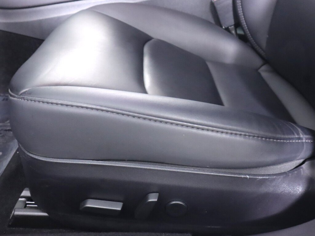 Used 2020 Tesla Model 3 Standard Range Plus RWD image 29