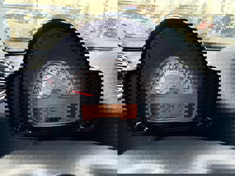 Used 2015 smart fortwo pure image 30