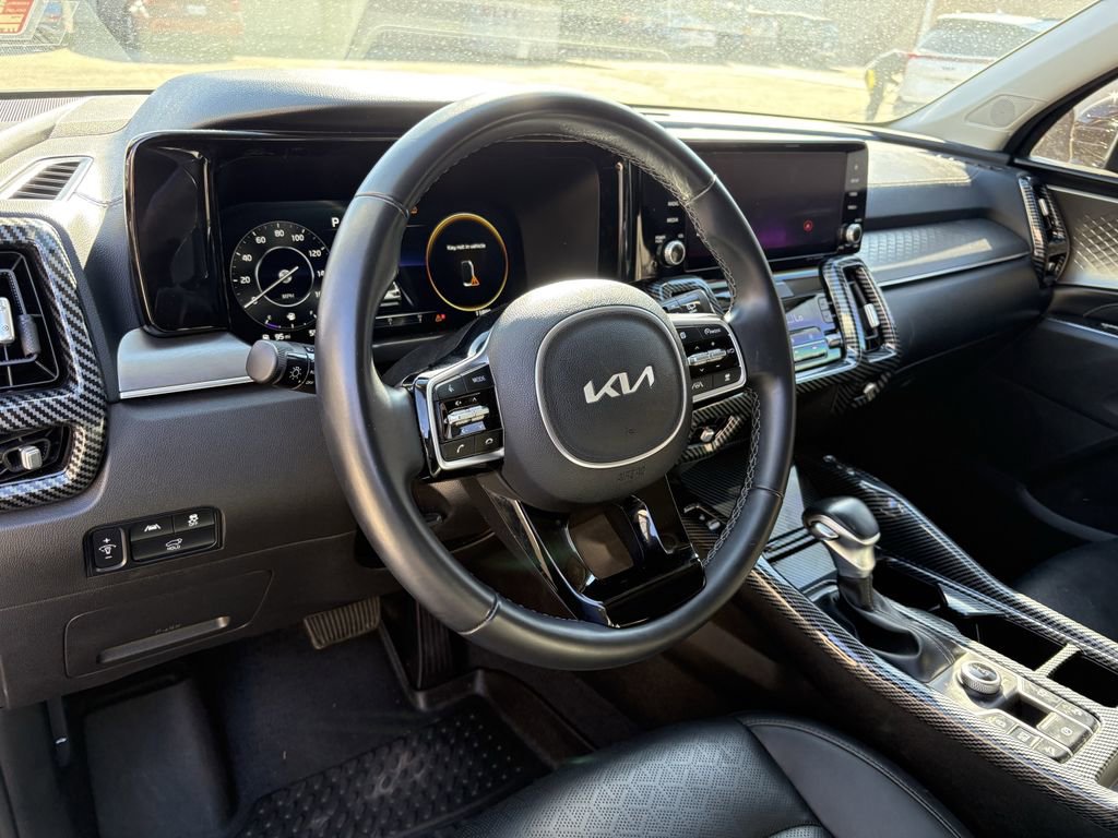 Used 2023 Kia Sorento SX image 14
