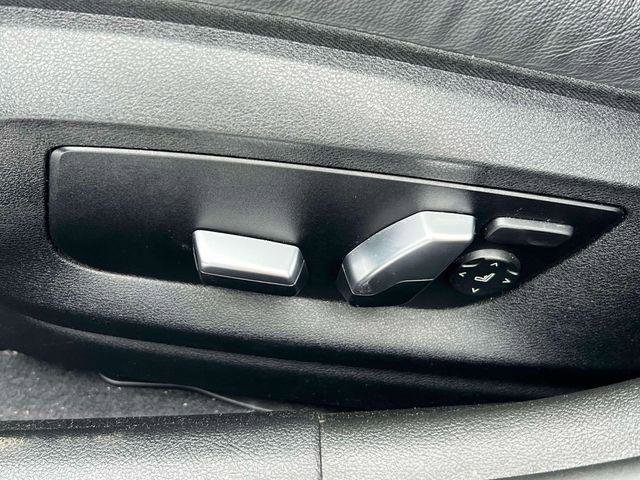 Used 2022 BMW 530i xDrive w/ Convenience Package image 17