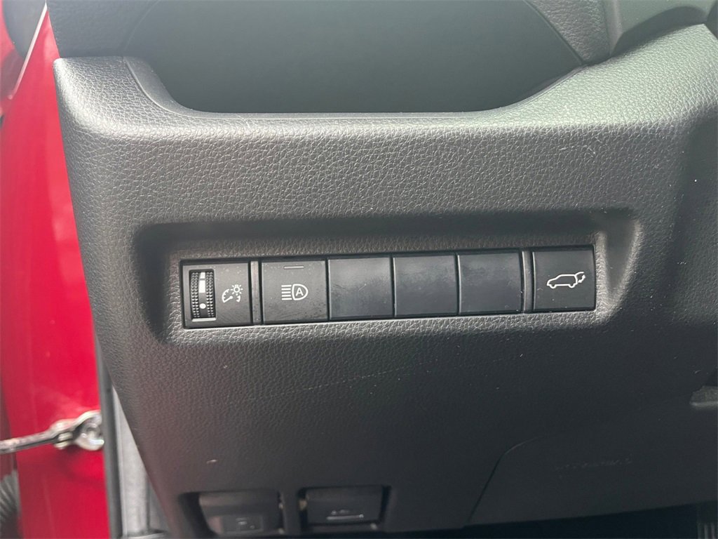 Used 2019 Toyota RAV4 XLE image 31