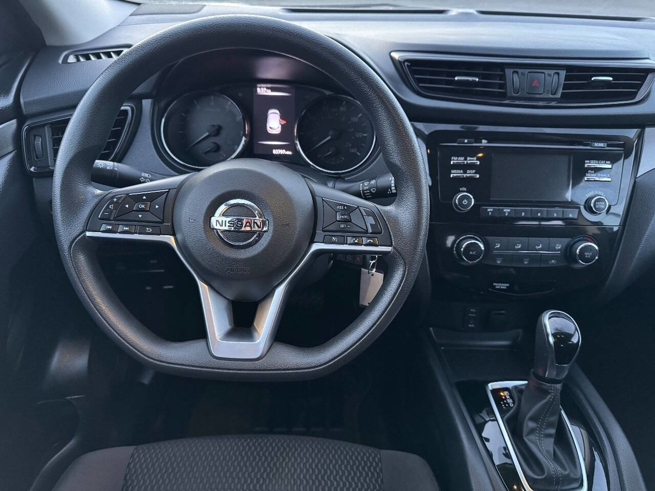 Used 2018 Nissan Rogue Sport S image 7