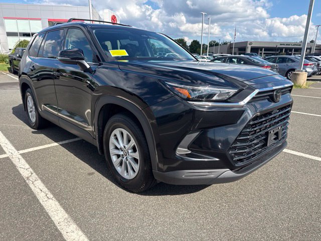 Used 2024 Toyota Grand Highlander AWD image 2