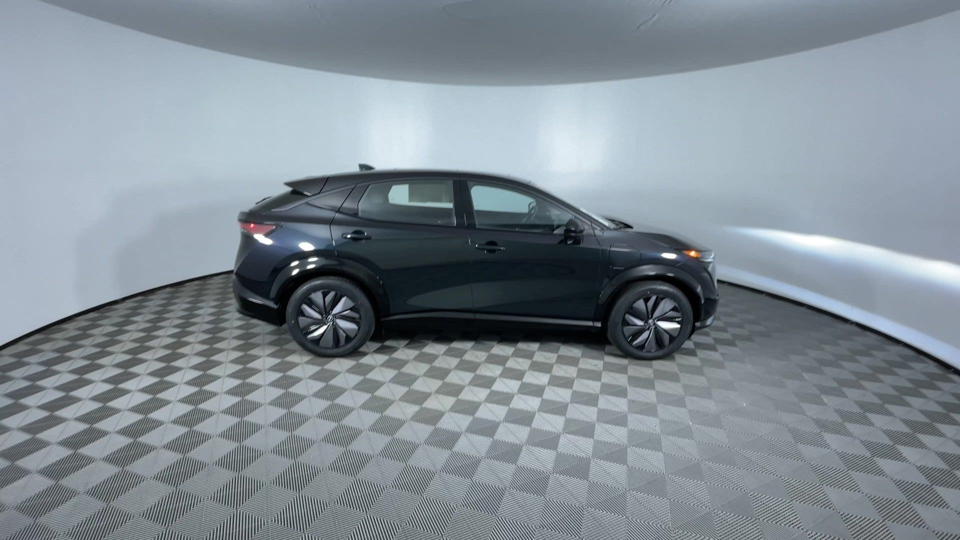 Certified 2024 Nissan Ariya AWD image 9