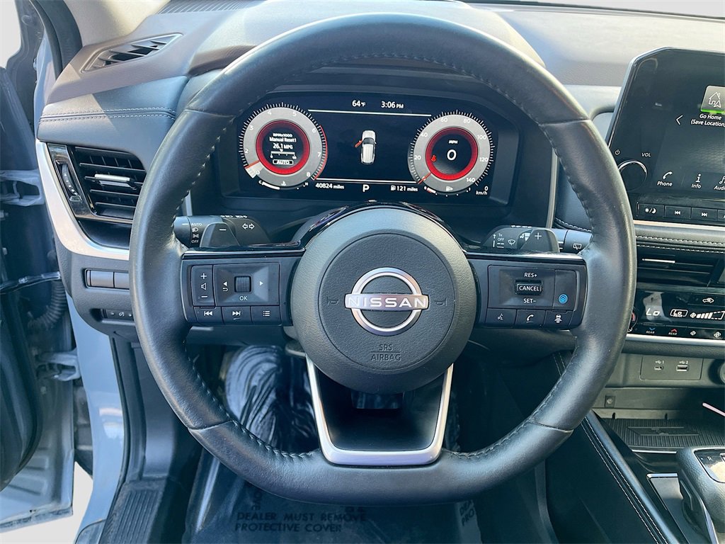 Used 2023 Nissan Rogue Platinum w/ Platinum Premium Package image 11