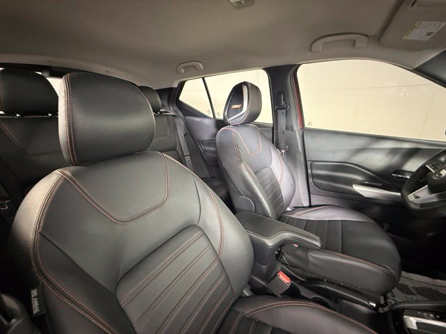 Used 2020 Nissan Kicks SR w/ SR Premium Package FWD image 29