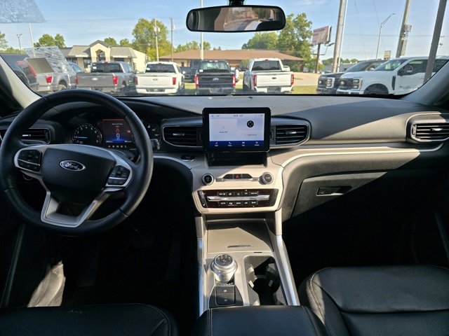 Used 2023 Ford Explorer XLT w/ Equipment Group 202A image 16