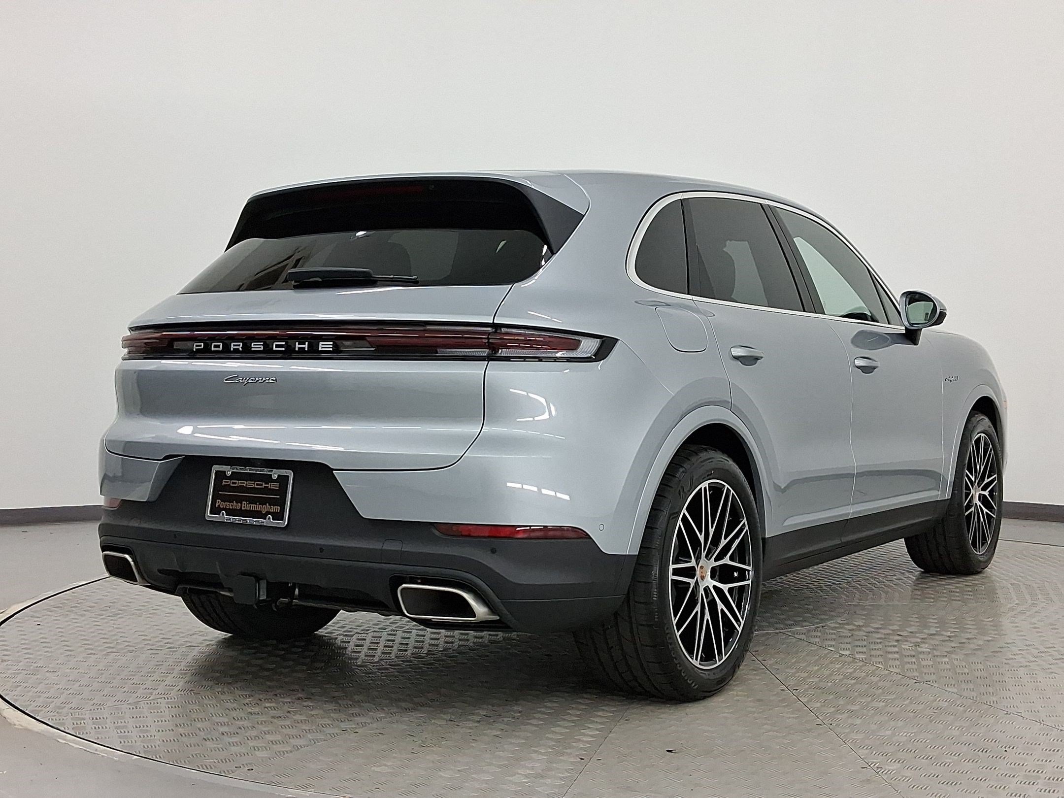 Used 2026 Porsche Cayenne E-Hybrid AWD/4WD image 7