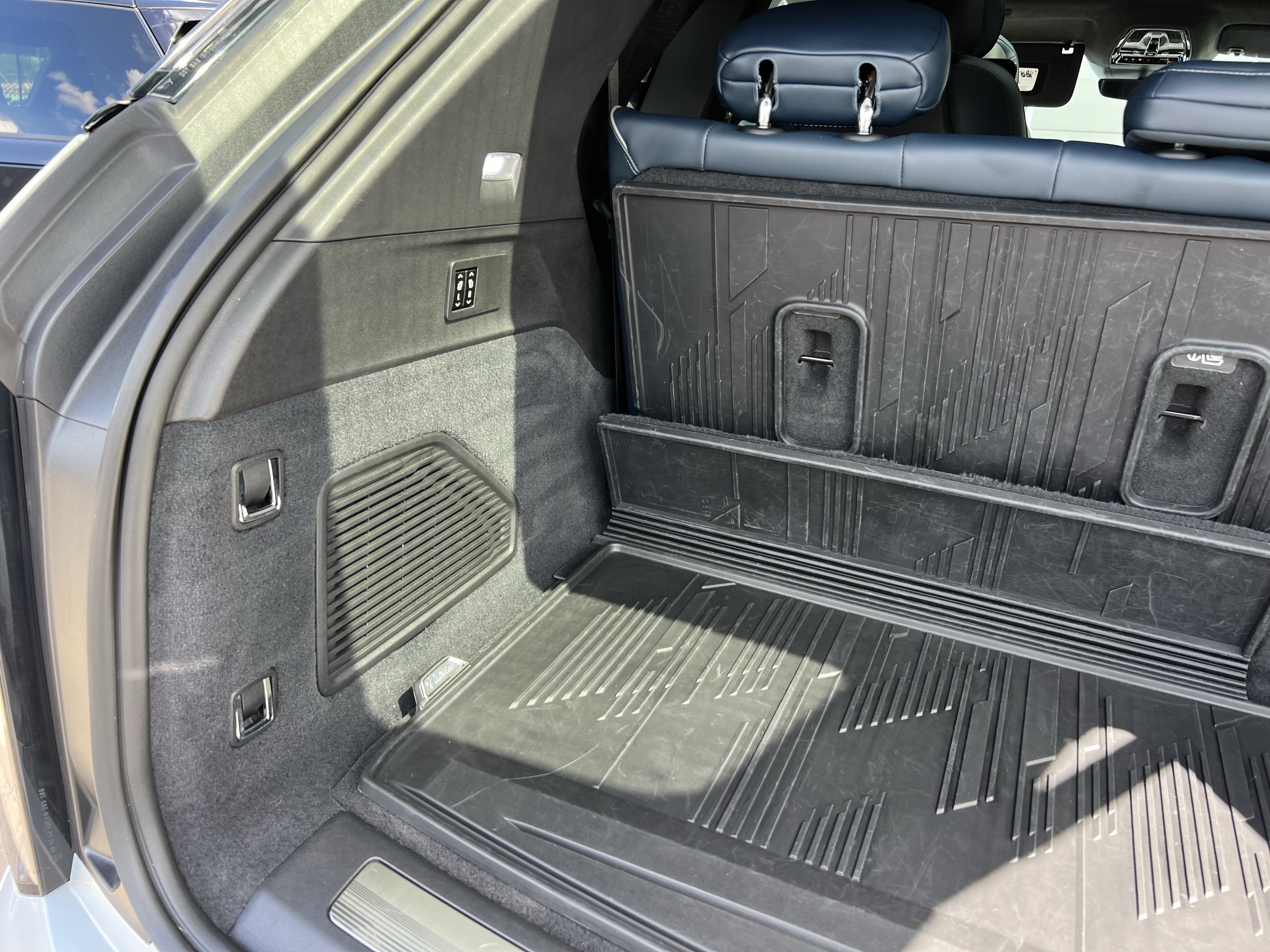 Used 2025 Cadillac Escalade IQ Sport 2 AWD/4WD image 44