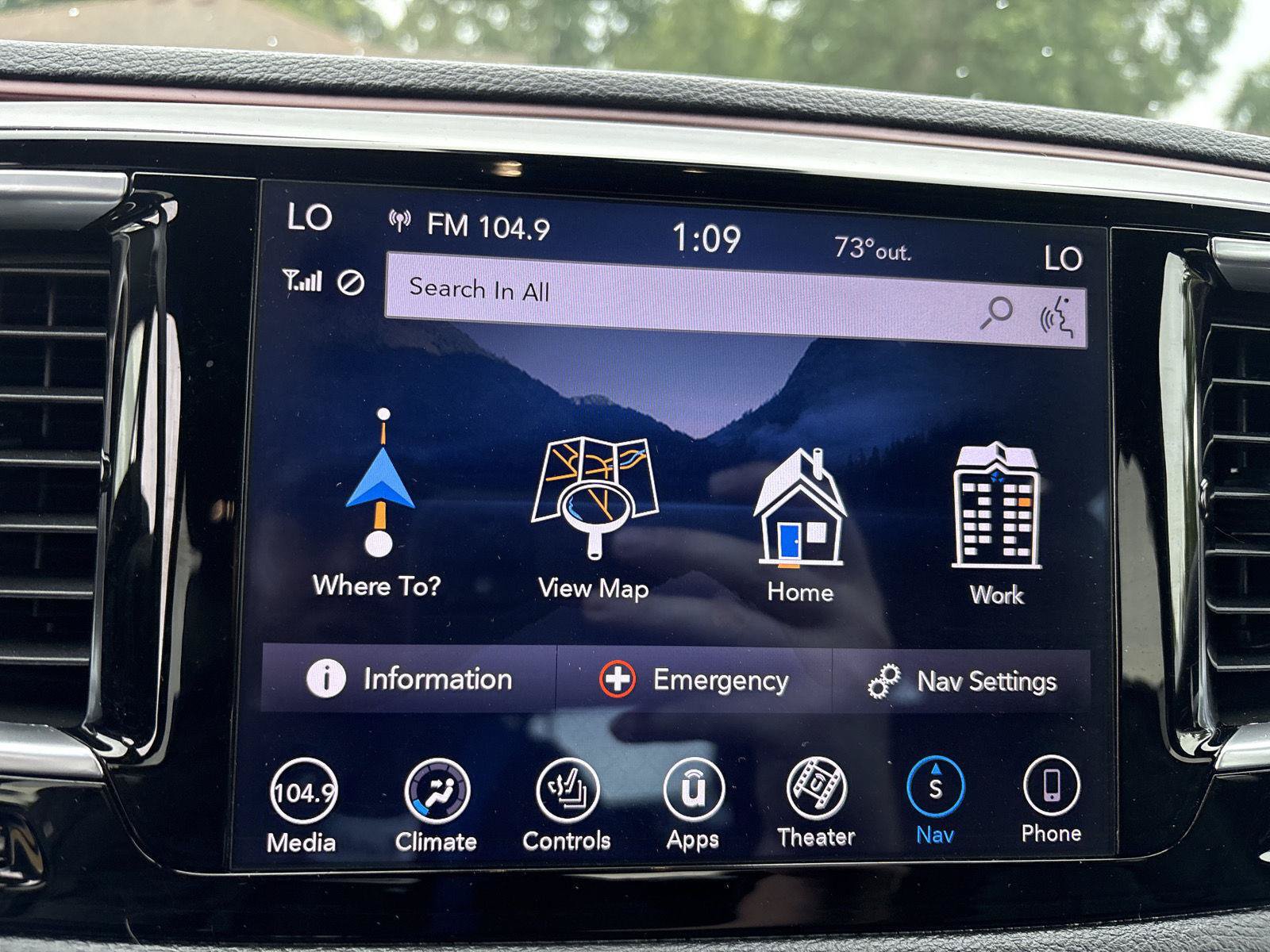 Used 2020 Chrysler Pacifica Limited FWD image 23