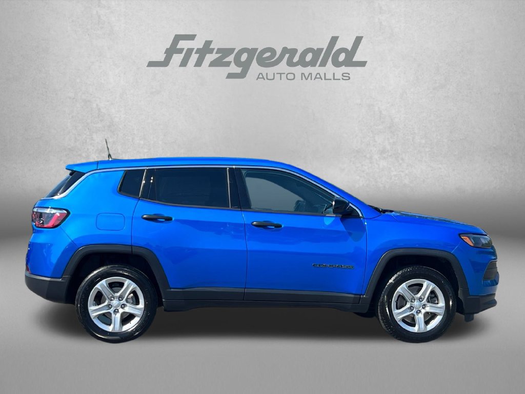 Used 2023 Jeep Compass Sport AWD/4WD image 4