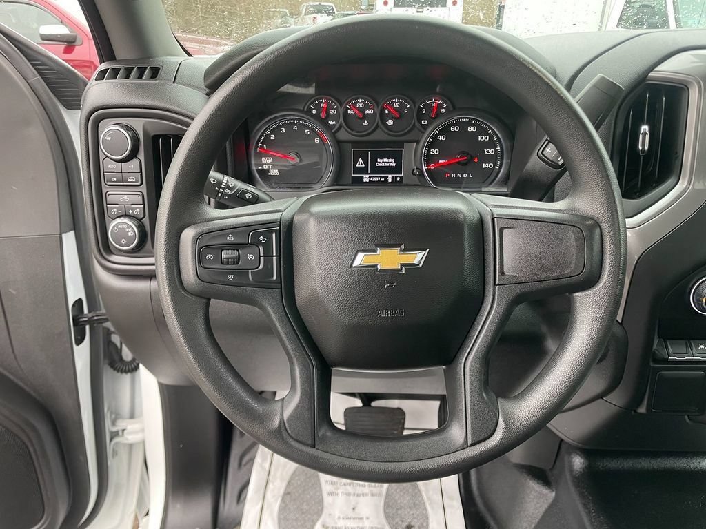 Used 2022 Chevrolet Silverado 1500 W/T w/ WT Value Package AWD/4WD image 15