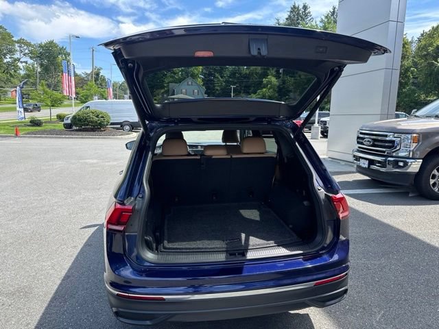 Used 2022 Volkswagen Tiguan SE AWD/4WD image 10
