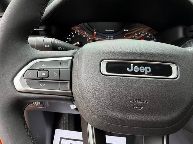 New 2026 Jeep Compass Latitude AWD/4WD image 17