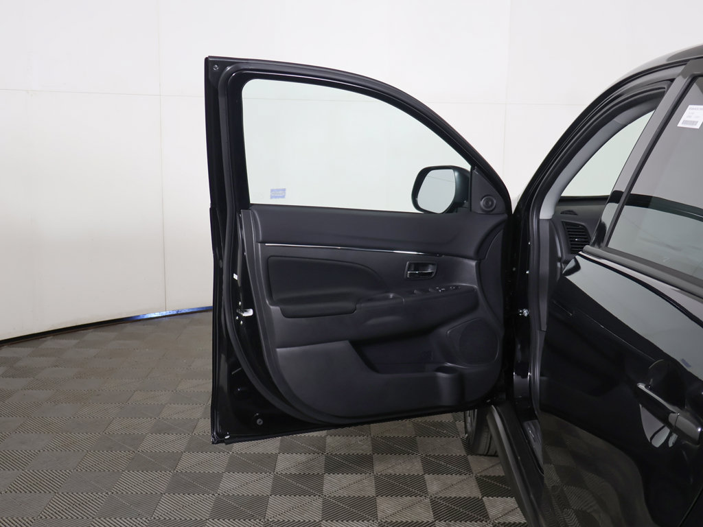 New 2027 Mitsubishi Outlander Sport ES AWD/4WD image 15