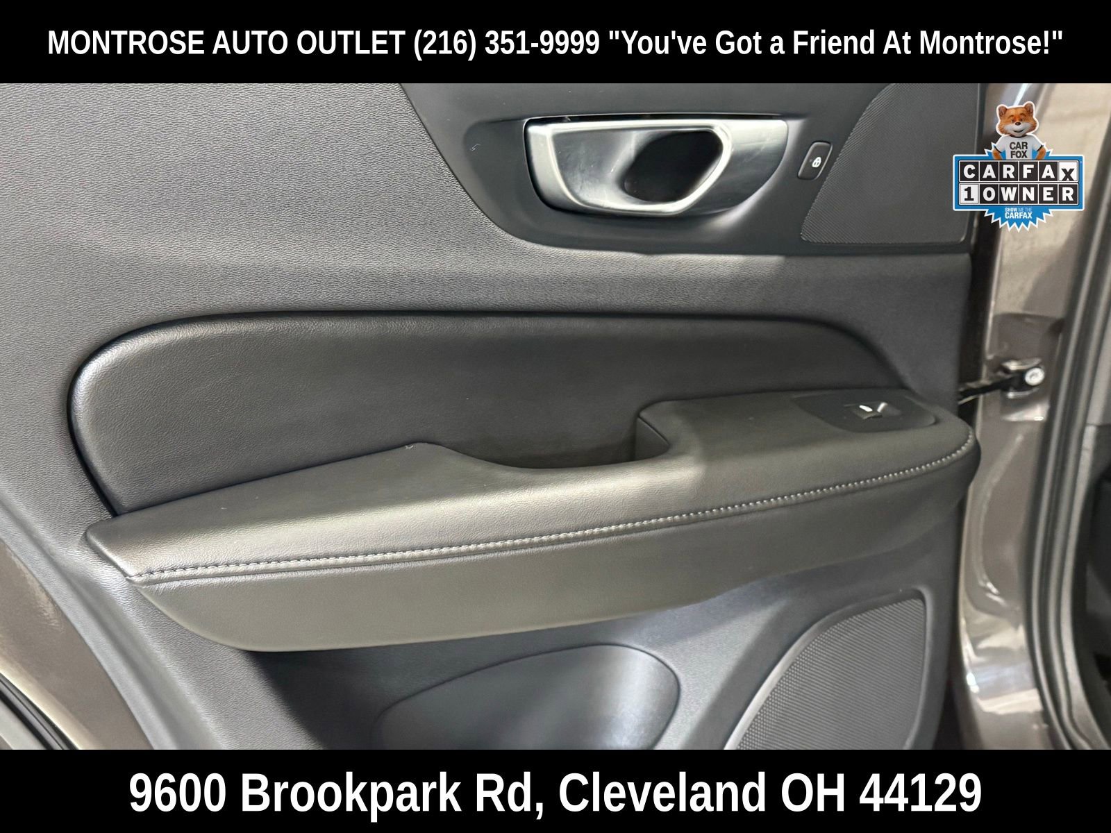 Used 2025 Volvo V60 B5 Cross Country Plus image 33