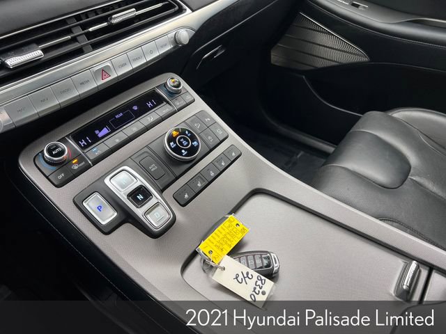 Used 2021 Hyundai Palisade Limited w/ Winter Package image 22