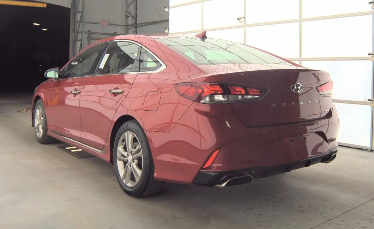 Used 2019 Hyundai Sonata Sport w/ Tech Package 03 FWD image 4