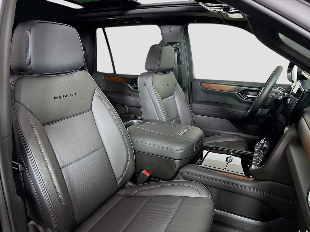 New 2026 GMC Yukon Denali w/ Sun & Power Step Package image 30