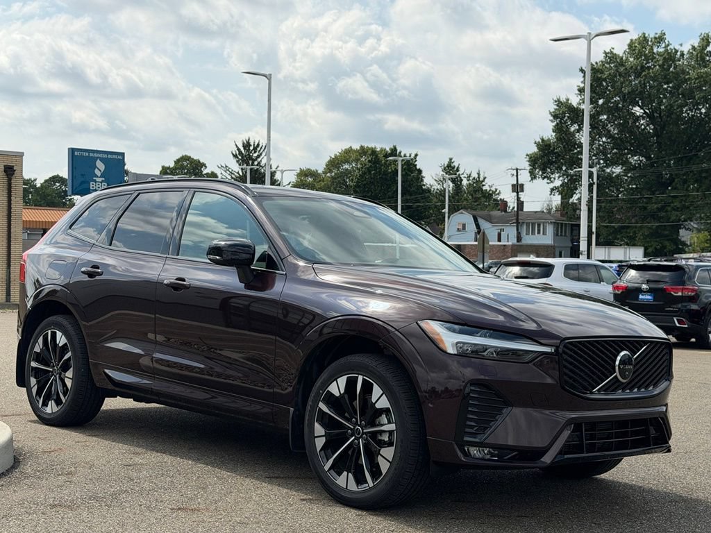 New 2026 Volvo XC60 B5 Plus w/ Climate Package AWD/4WD image 7