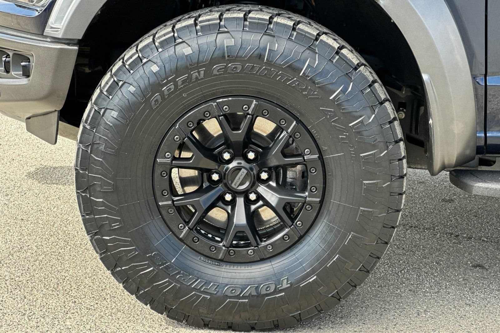 Used 2023 Ford F150 Raptor w/ Raptor 37 Performance Package AWD/4WD image 33
