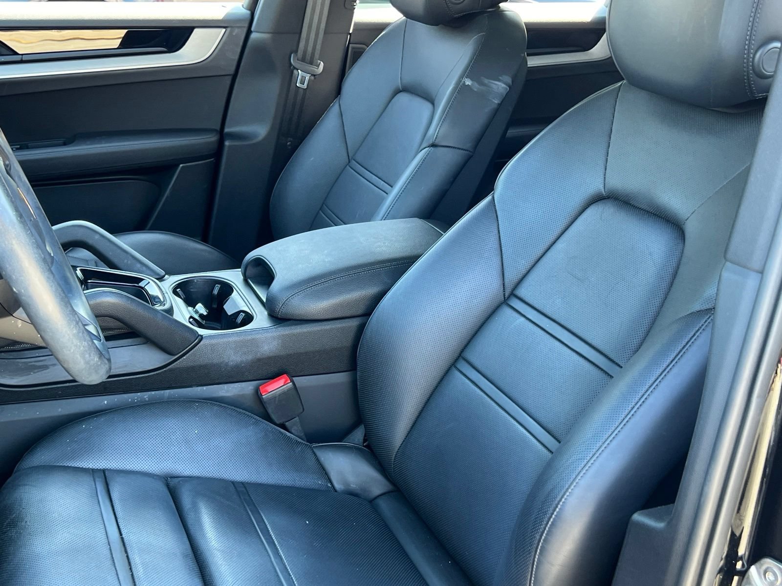 Certified 2024 Porsche Cayenne Coupe AWD/4WD image 5