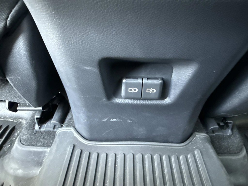 Used 2025 Toyota RAV4 XLE image 25