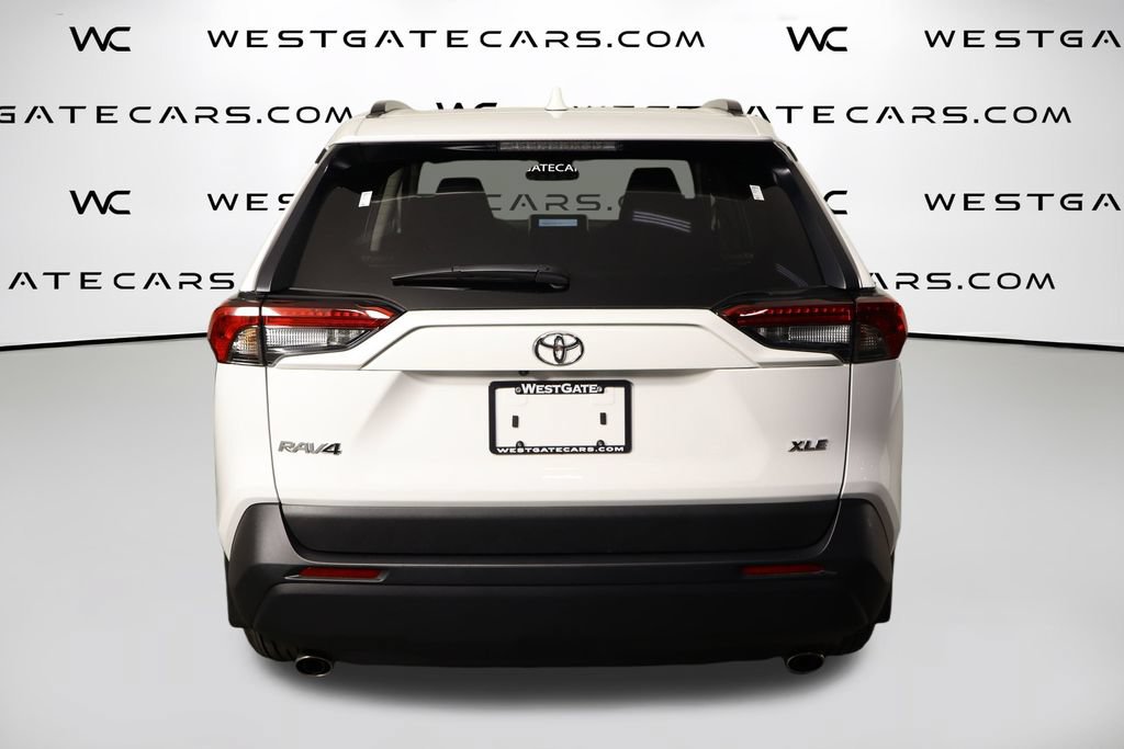 Used 2025 Toyota RAV4 XLE FWD image 4