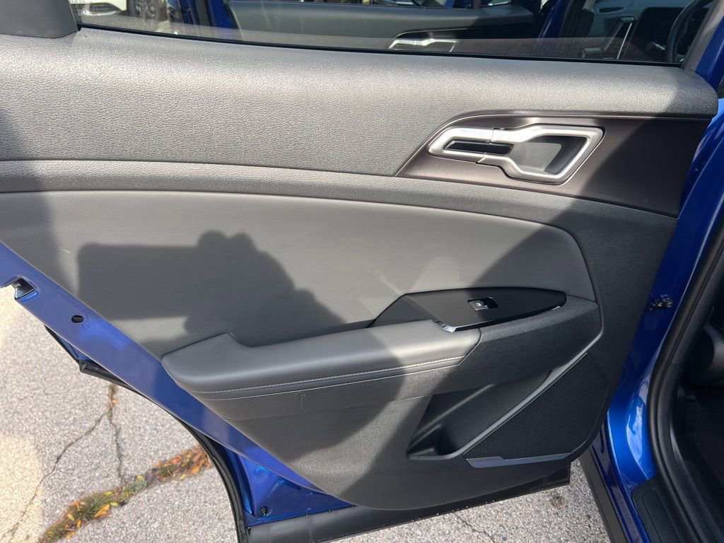 Certified 2025 Kia Sportage EX image 10