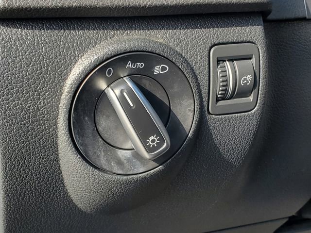 Used 2017 Volkswagen Tiguan Wolfsburg Edition image 9