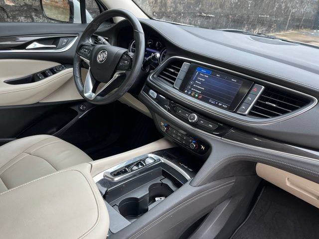 Used 2022 Buick Enclave Essence FWD image 22