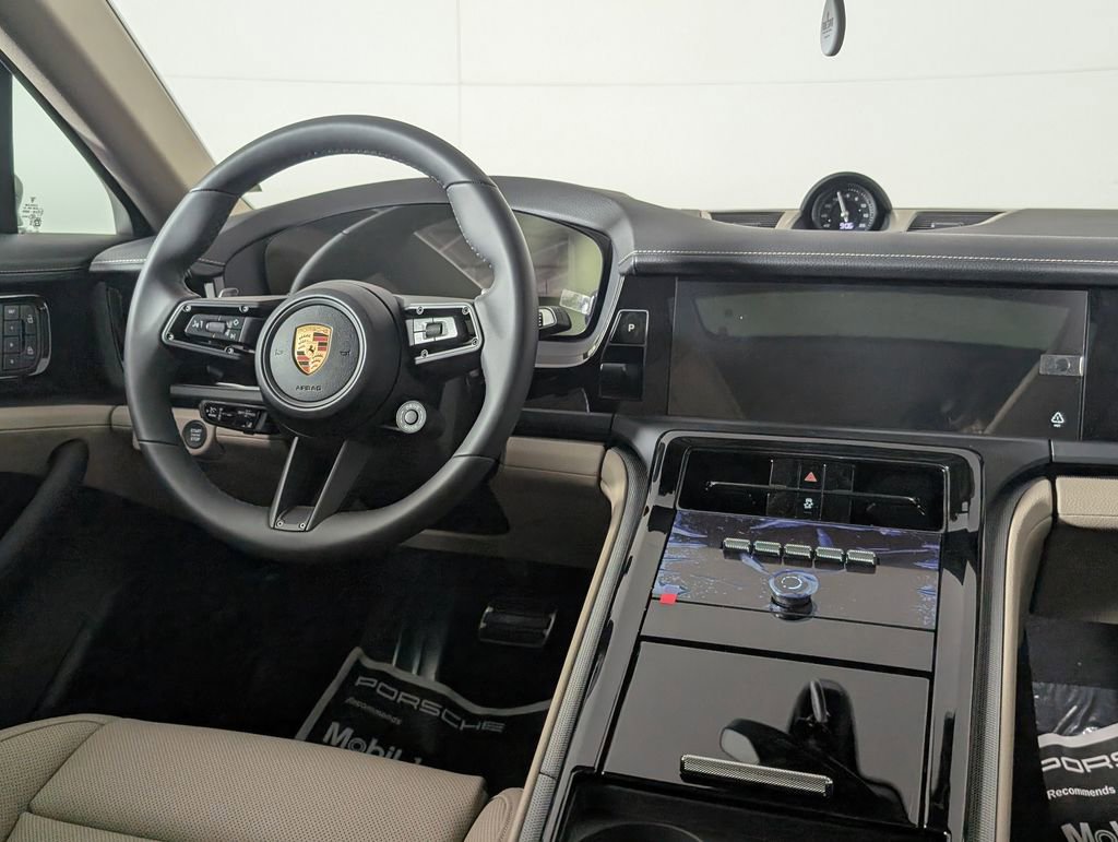 New 2026 Porsche Panamera 4 image 21