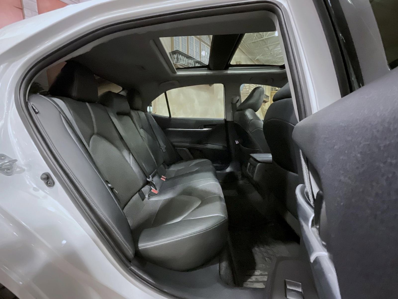 Used 2023 Toyota Camry XLE w/ Navigation Package image 18