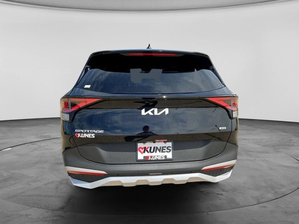 Used 2025 Kia Sportage LX AWD/4WD image 8