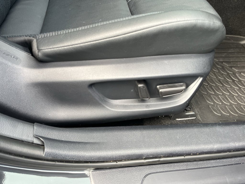 Used 2025 Toyota Camry XSE image 31