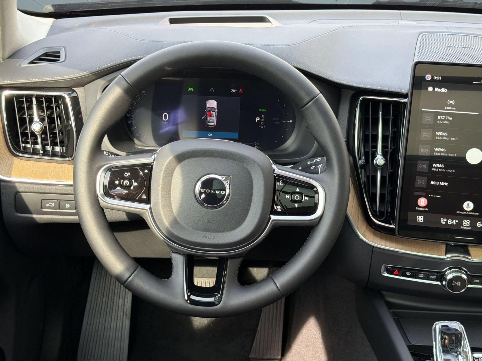 New 2026 Volvo XC60 T8 Ultra w/ Climate Package AWD/4WD image 11