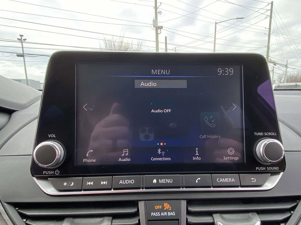 Used 2024 Nissan Altima 2.5 SV image 15