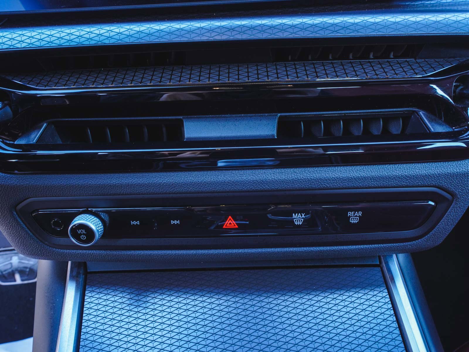 Used 2025 BMW M340i xDrive image 22