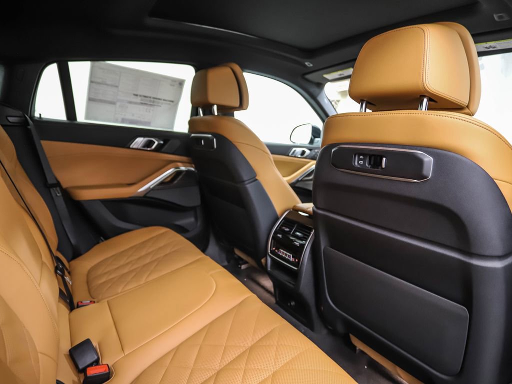 New 2026 BMW X6 xDrive40i w/ Climate Comfort Package image 25