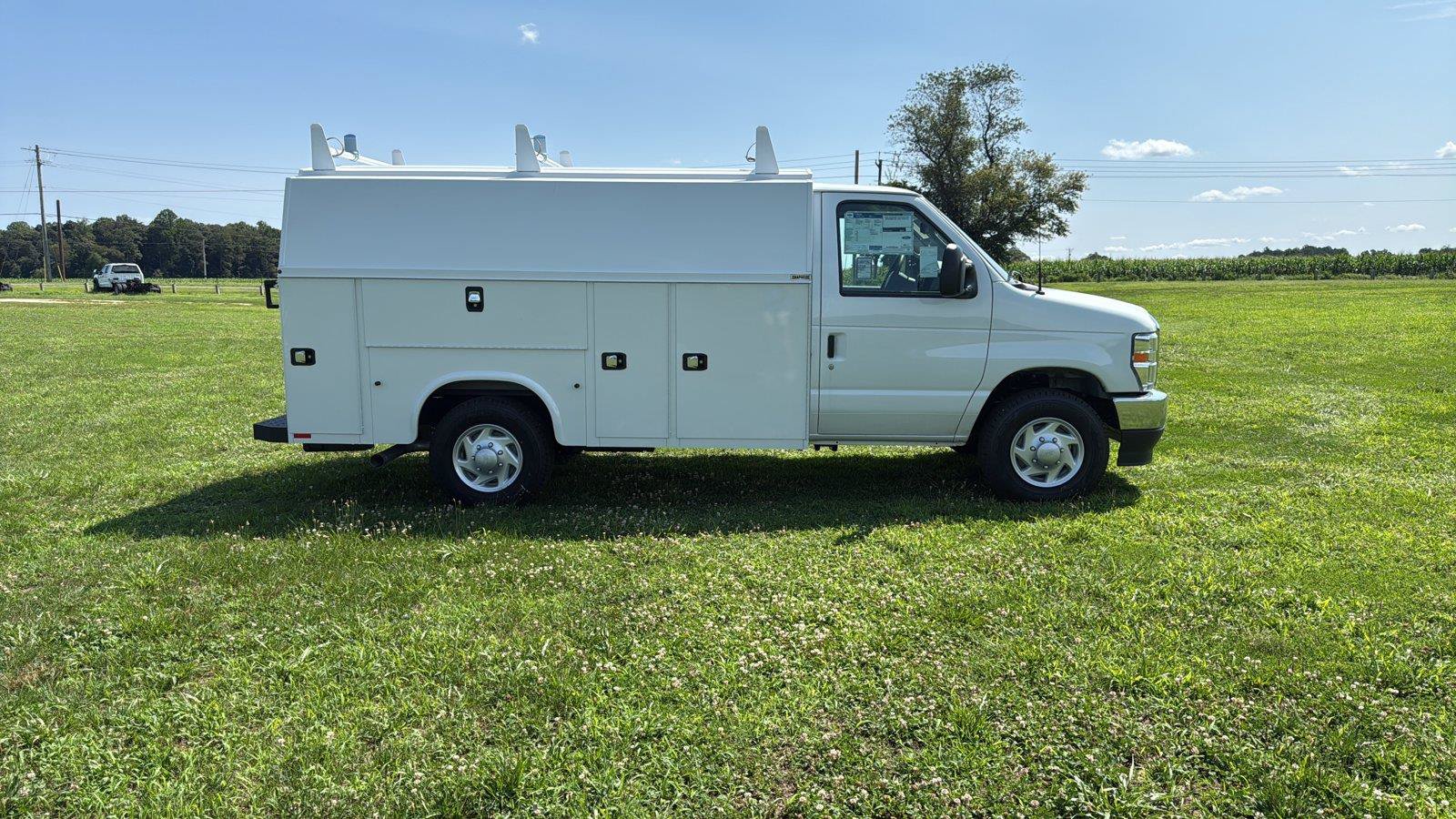 New 2027 Ford E-350 and Econoline 350 Super Duty w/ Power Equipment Group RWD image 6
