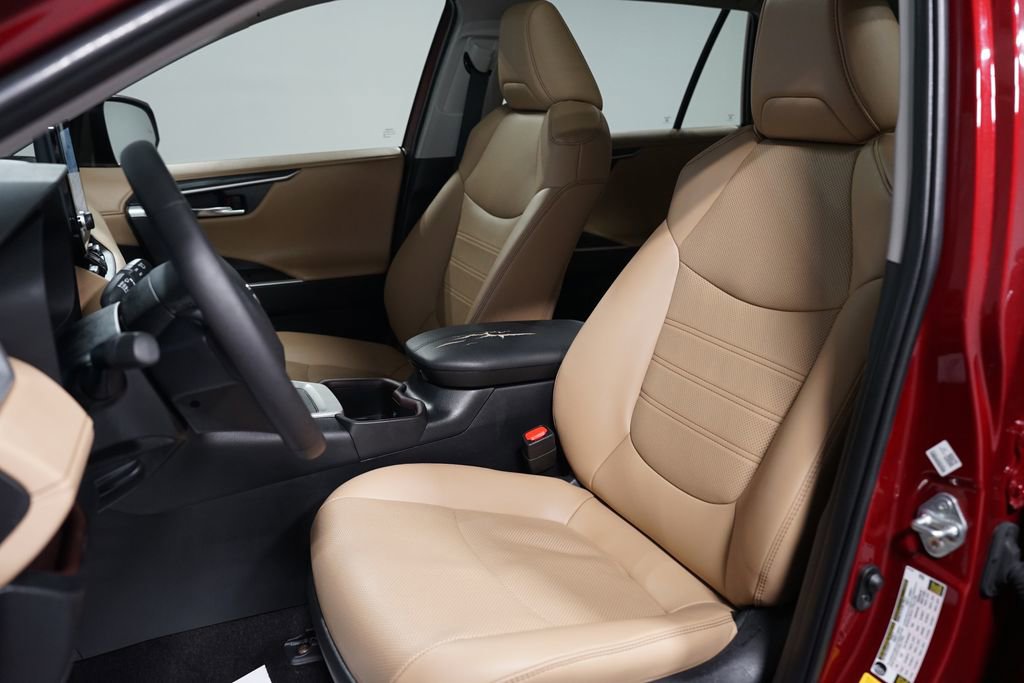 Used 2024 Toyota RAV4 Limited image 28