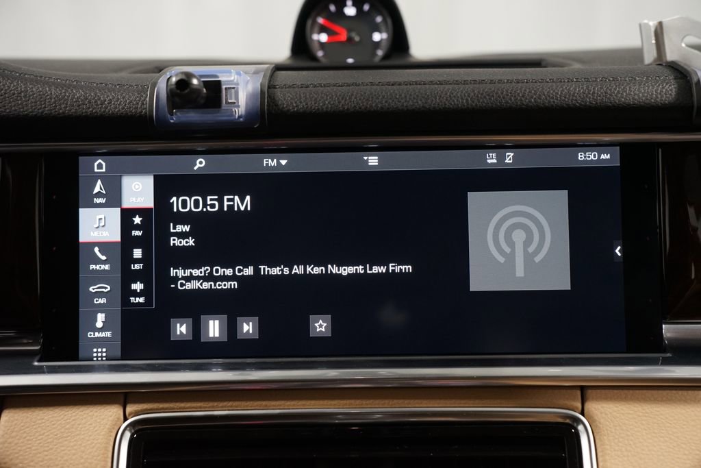 Used 2018 Porsche Panamera image 18