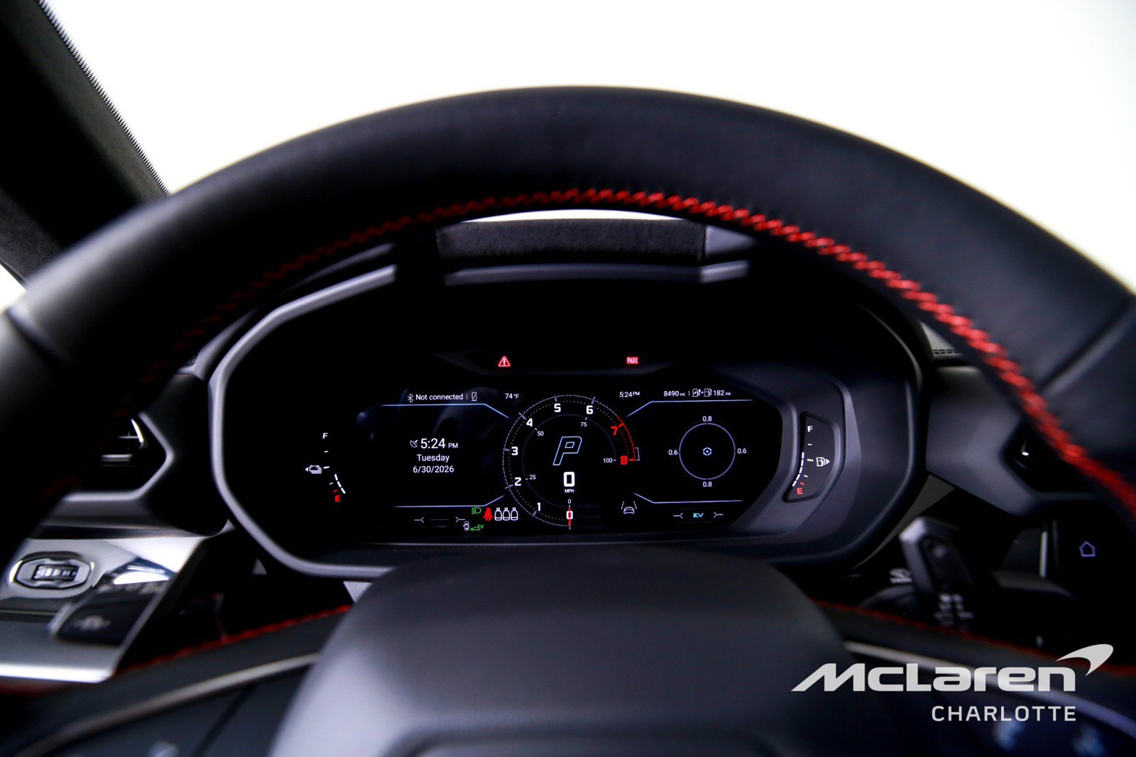 Used 2025 Lamborghini Urus SE AWD/4WD image 13