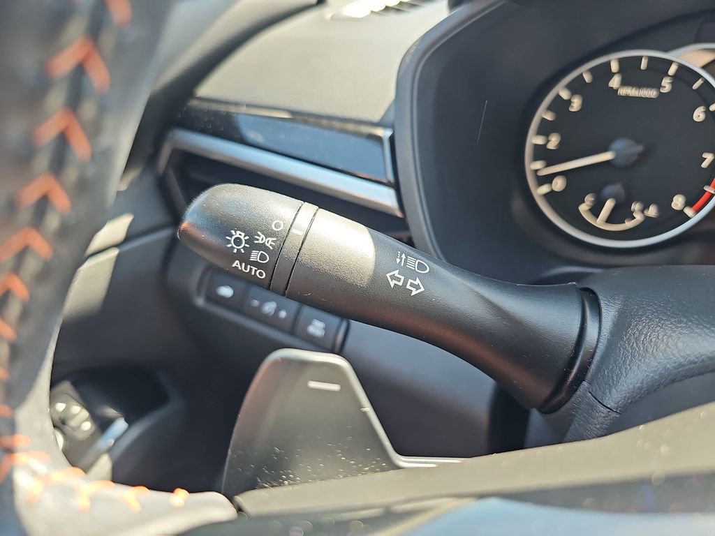 Used 2024 Nissan Altima 2.5 SR w/ SR Premium Package image 30