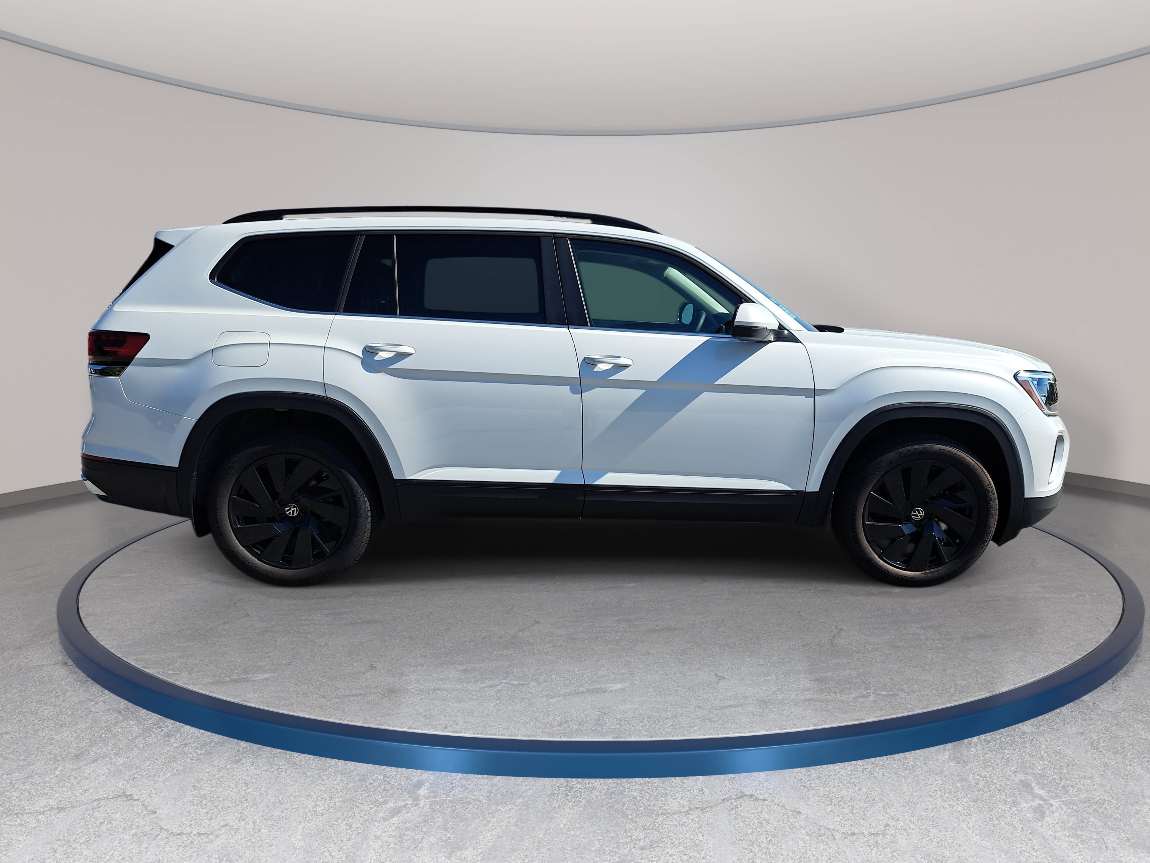 New 2026 Volkswagen Atlas SE FWD image 4